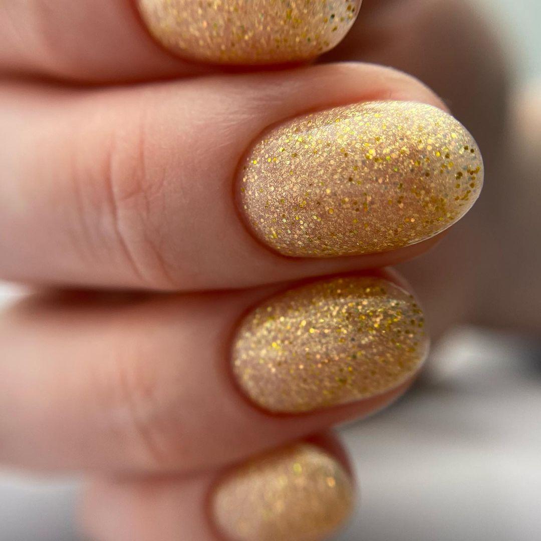 ponz nail  akzentz-luxio-dazzle-the-nail-