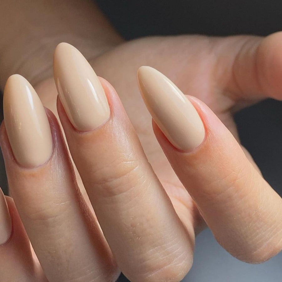 akzentz-luxio-whisper-the-nail